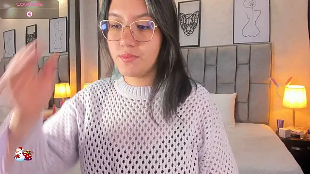 Snapshot of sweet--emily chatting on December 2024 04:07:02 AM sweet--emily online show from December 2024 04:07:02 AM