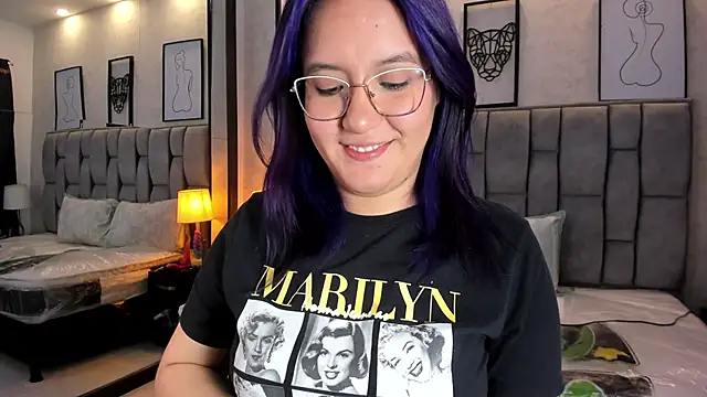 Snapshot of sweet--emily chatting on December 2024 05:55:01 AM sweet--emily online show from December 2024 05:55:01 AM