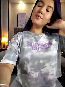 Snapshot of sweet--emily chatting on February 2025 08:13:02 AM sweet--emily online show from February 2025 08:13:02 AM