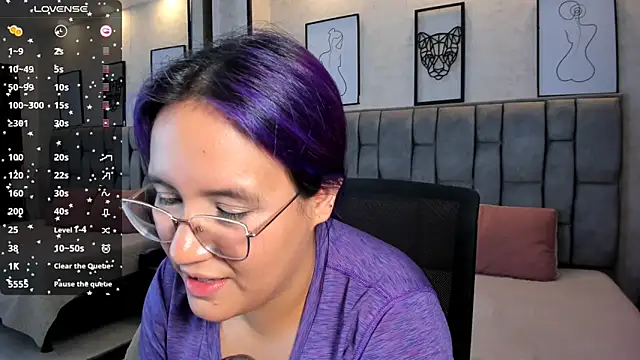 Snapshot of sweet--emily chatting on February 2025 08:17:01 AM sweet--emily online show from February 2025 08:17:01 AM