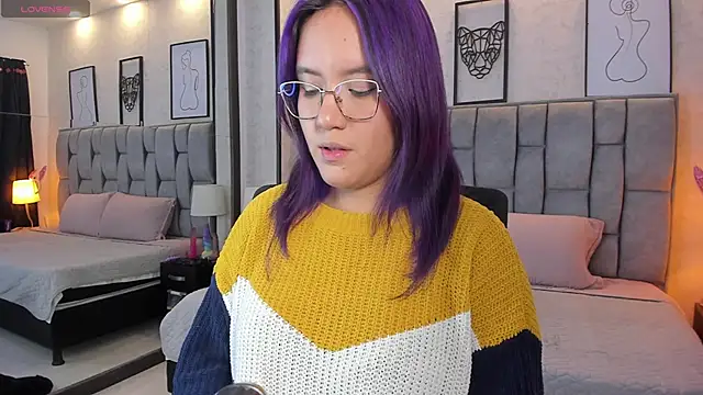 Snapshot of sweet--emily chatting on February 2025 08:31:02 AM sweet--emily online show from February 2025 08:31:02 AM