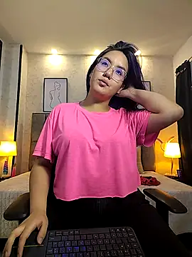 Snapshot of sweet--emily chatting on February 2025 10:39:01 AM sweet--emily online show from February 2025 10:39:01 AM