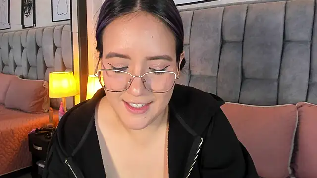 Snapshot of sweet--emily chatting on March 2025 07:42:02 AM sweet--emily online show from March 2025 07:42:02 AM
