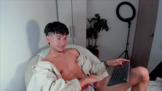 Snapshot of dimitri_targaryen chatting on January 2025 07:31:01 AM dimitri targaryen online show from January 2025 07:31:01 AM