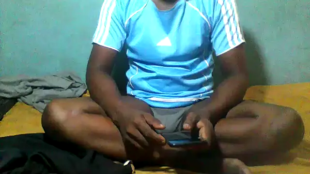 Snapshot of little__joy chatting on May 2026 12:32:01 PM little joy online show from May 2026 12:32:01 PM