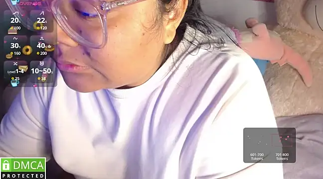 Snapshot of KittyHot20 chatting on March 2025 12:58:02 AM KittyHot20 online show from March 2025 12:58:02 AM