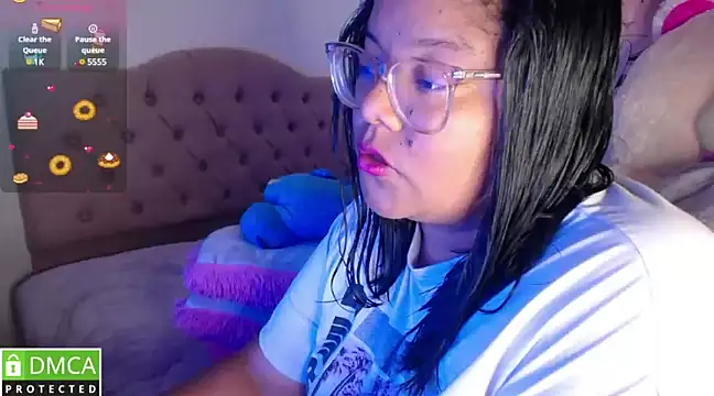 Snapshot of KittyHot20 chatting on March 2025 11:23:01 PM KittyHot20 online show from March 2025 11:23:01 PM