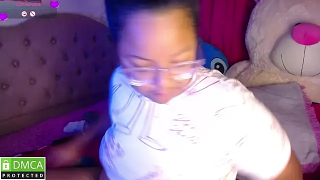 Snapshot of KittyHot20 chatting on October 2025 04:06:02 PM KittyHot20 online show from October 2025 04:06:02 PM