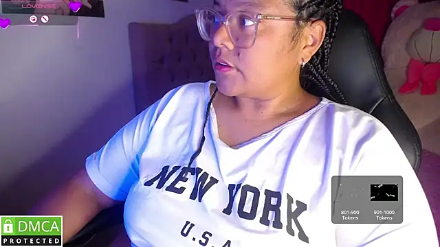 Snapshot of KittyHot20 chatting on October 2025 12:26:01 AM KittyHot20 online show from October 2025 12:26:01 AM