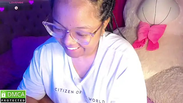 Snapshot of KittyHot20 chatting on October 2025 10:58:01 PM KittyHot20 online show from October 2025 10:58:01 PM