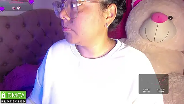 Snapshot of KittyHot20 chatting on November 2025 02:06:02 PM KittyHot20 online show from November 2025 02:06:02 PM