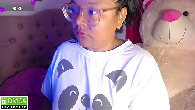 Snapshot of KittyHot20 chatting on November 2025 02:50:01 PM KittyHot20 online show from November 2025 02:50:01 PM