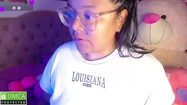 Snapshot of KittyHot20 chatting on November 2025 04:11:02 PM KittyHot20 online show from November 2025 04:11:02 PM