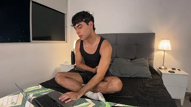 Snapshot of oliversstream chatting on February 2025 02:14:02 AM oliversstream online show from February 2025 02:14:02 AM