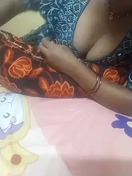 Snapshot of Krishporn chatting on April 2026 04:21:01 AM Krishporn online show from April 2026 04:21:01 AM