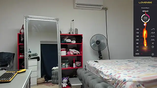 Snapshot of supermanboy94 chatting on December 2024 04:53:02 AM supermanboy94 online show from December 2024 04:53:02 AM