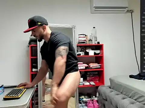 Snapshot of supermanboy94 chatting on February 2025 10:03:02 AM supermanboy94 online show from February 2025 10:03:02 AM