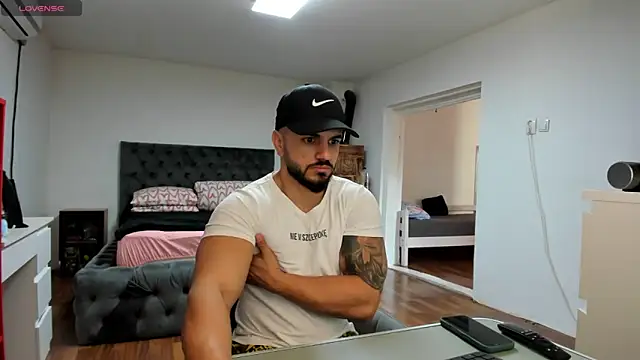 Snapshot of supermanboy94 chatting on November 2025 07:20:01 AM supermanboy94 online show from November 2025 07:20:01 AM