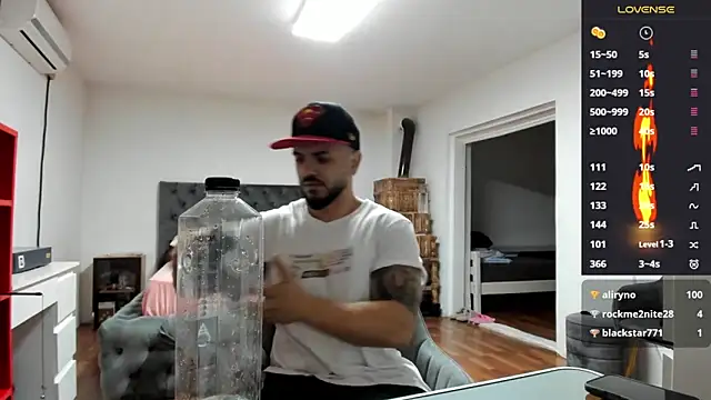 Snapshot of supermanboy94 chatting on November 2025 06:34:02 AM supermanboy94 online show from November 2025 06:34:02 AM