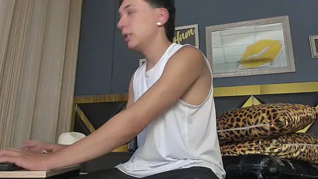 Rhaegal hot online show from February 2025 12:48:02 PM