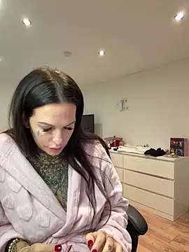 Snapshot of AileenInkOfficial chatting on January 2025 01:58:01 PM AileenInkOfficial online show from January 2025 01:58:01 PM