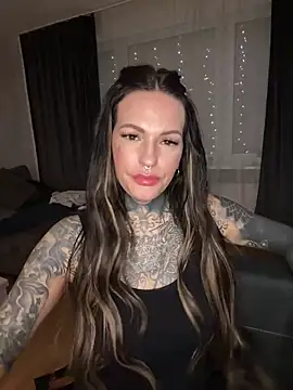 Snapshot of AileenInkOfficial chatting on February 2025 07:09:01 PM AileenInkOfficial online show from February 2025 07:09:01 PM