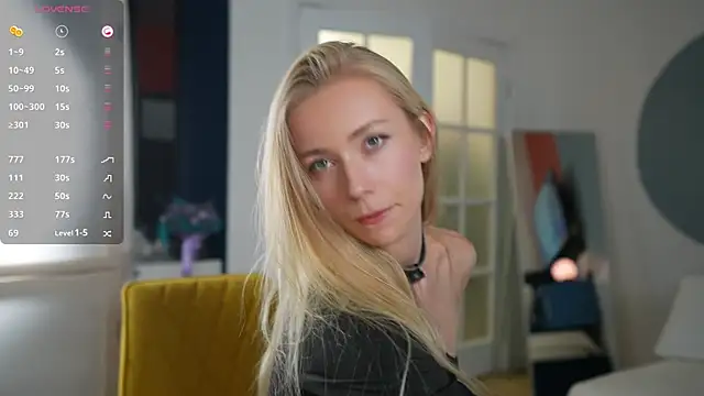 Snapshot of Vika54784 chatting on February 2025 03:28:02 PM Vika54784 online show from February 2025 03:28:02 PM