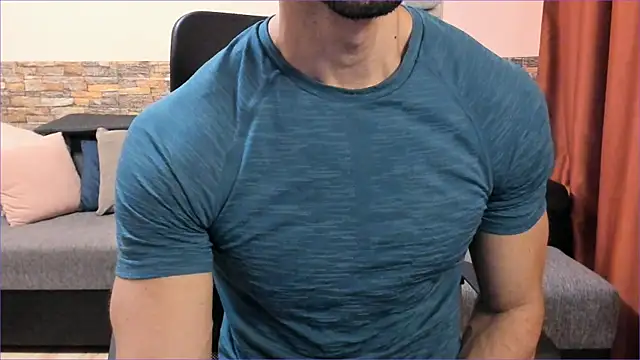 Snapshot of HotHunkTrainer chatting on September 2025 06:24:02 AM HotHunkTrainer online show from September 2025 06:24:02 AM