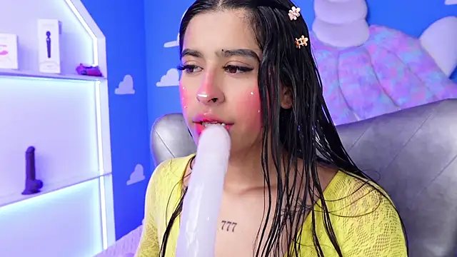 miss romyna online show from March 2025 02:23:02 PM