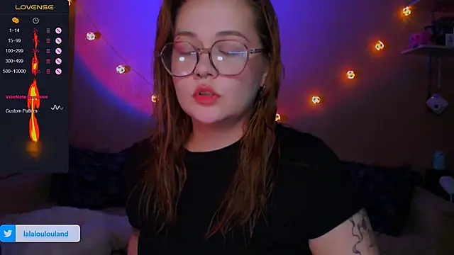 Snapshot of lala_loulou_land chatting on October 2025 08:20:01 PM lala loulou land online show from October 2025 08:20:01 PM