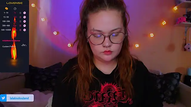 Snapshot of lala_loulou_land chatting on October 2025 11:32:02 AM lala loulou land online show from October 2025 11:32:02 AM