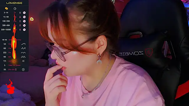 Snapshot of lala_loulou_land chatting on November 2025 12:51:01 PM lala loulou land online show from November 2025 12:51:01 PM