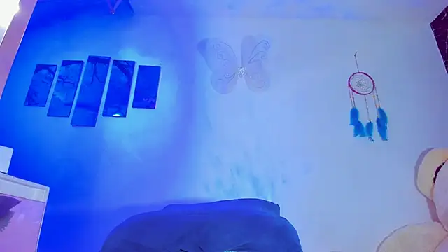 Snapshot of emperatrizhotwolf chatting on December 2024 07:39:01 AM emperatrizhotwolf online show from December 2024 07:39:01 AM