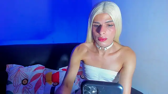 Snapshot of emperatrizhotwolf chatting on February 2025 09:16:01 PM emperatrizhotwolf online show from February 2025 09:16:01 PM