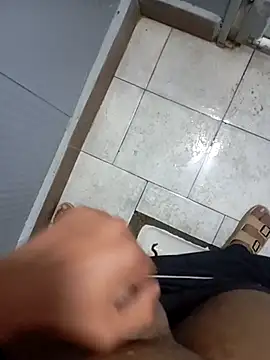 Snapshot of Jinkook16 chatting on April 2026 11:19:02 PM Jinkook16 online show from April 2026 11:19:02 PM