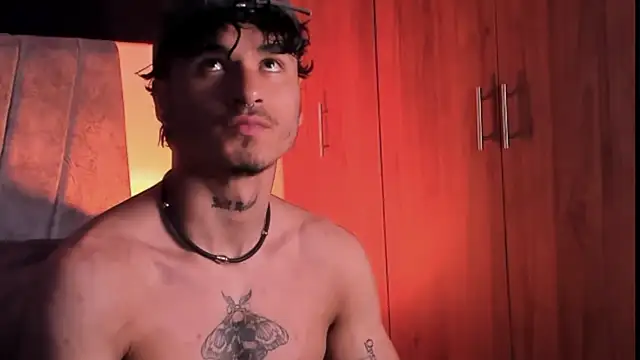 Thomas Fit1 online show from September 2025 02:02:02 AM