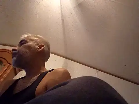 Snapshot of Xoc8_ chatting on January 2025 01:12:02 AM Xoc8 online show from January 2025 01:12:02 AM