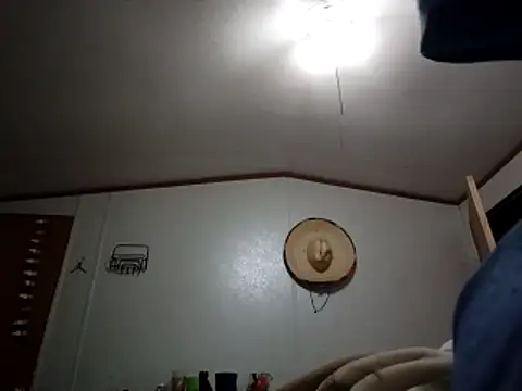 Xoc8  online show from December 2025 07:42:01 PM