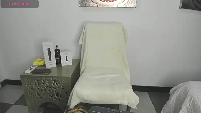 AnthonelaDuque online show from January 2025 12:05:02 PM