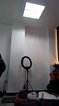 AnthonelaDuque online show from November 2025 11:41:01 AM