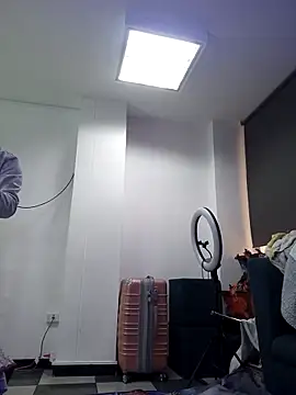 AnthonelaDuque online show from November 2025 11:32:02 AM