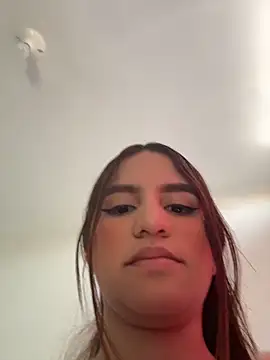 AnthonelaDuque online show from February 2026 12:02:02 PM