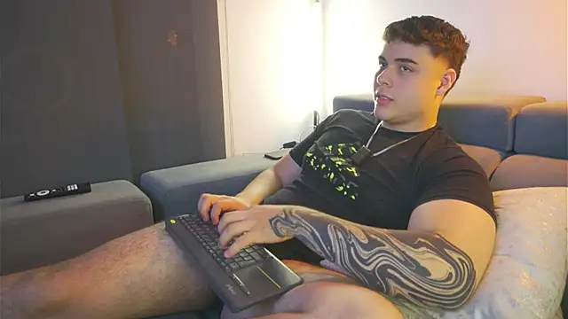 Snapshot of odin_blake chatting on February 2025 02:50:02 AM odin blake online show from February 2025 02:50:02 AM