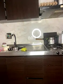 Snapshot of Palo_santo chatting on September 2025 09:18:01 PM Palo santo online show from September 2025 09:18:01 PM