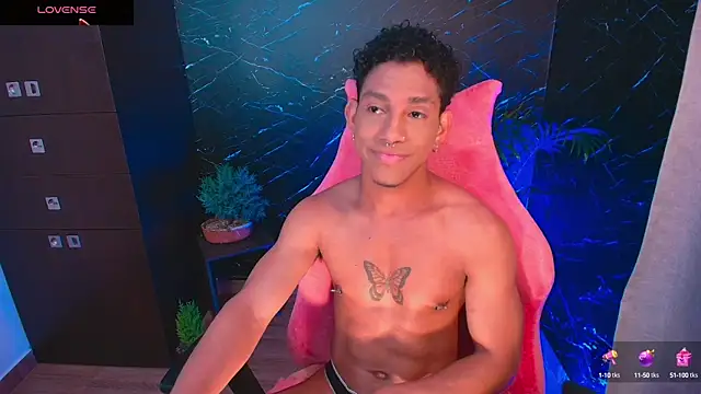 Snapshot of Palo_santo chatting on October 2025 08:57:02 AM Palo santo online show from October 2025 08:57:02 AM