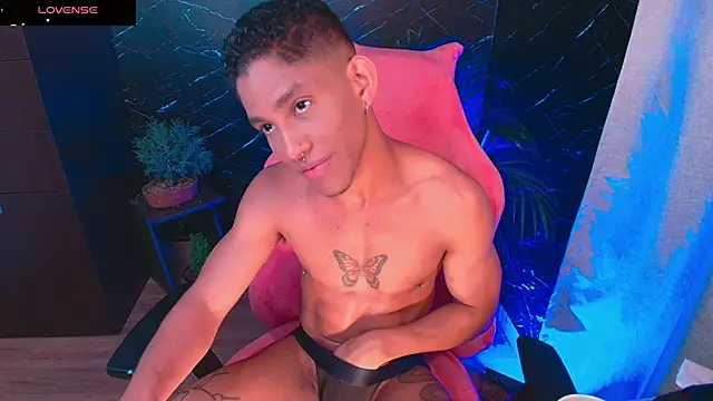 Snapshot of Palo_santo chatting on November 2025 08:03:02 AM Palo santo online show from November 2025 08:03:02 AM