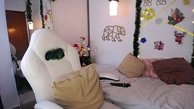 Snapshot of SalmaZaman chatting on December 2024 11:37:01 PM SalmaZaman online show from December 2024 11:37:01 PM