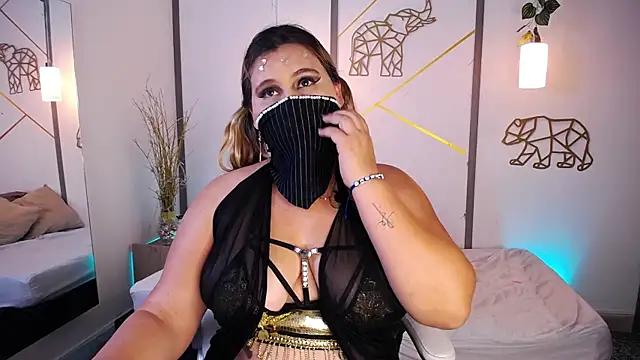 Snapshot of SalmaZaman chatting on January 2025 02:41:01 AM SalmaZaman online show from January 2025 02:41:01 AM