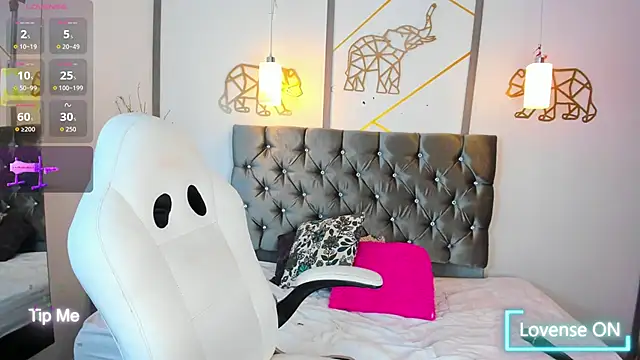 Snapshot of SalmaZaman chatting on October 2025 07:55:02 PM SalmaZaman online show from October 2025 07:55:02 PM