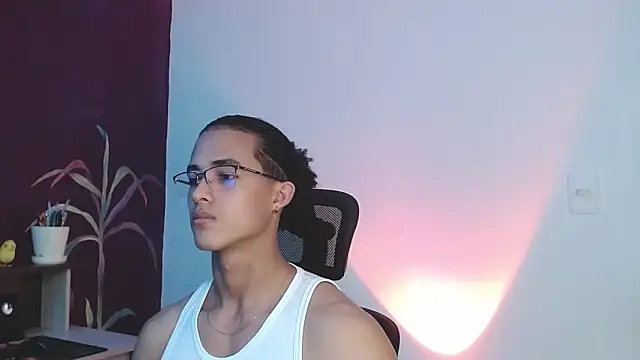 Snapshot of alejo_x3 chatting on March 2025 02:32:02 PM alejo x3 online show from March 2025 02:32:02 PM